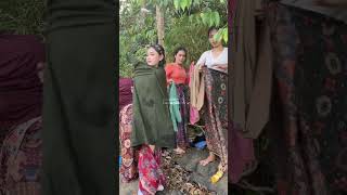 Download lagu Oh my, the beautiful girl is going for a swim #countrygirl #rural mp3