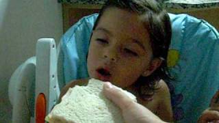 Comiendo dormida