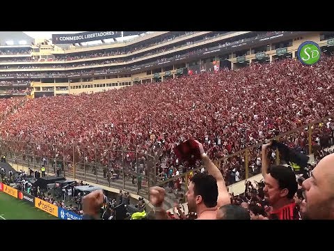Torcida do Flamengo "marcando" o gol da vitória sobre o River Plate