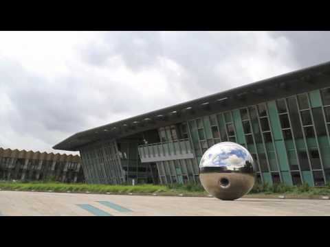 From the deep sea to DNA / Du microscope au séquençage génétique.