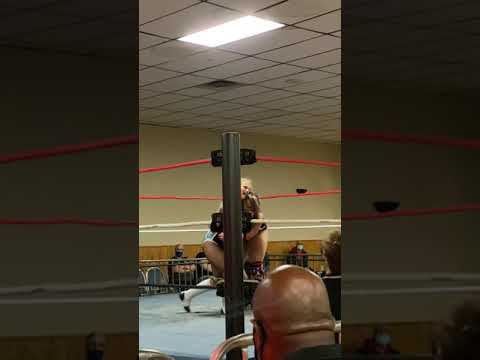 little mean kathleen got davianne in a headlock