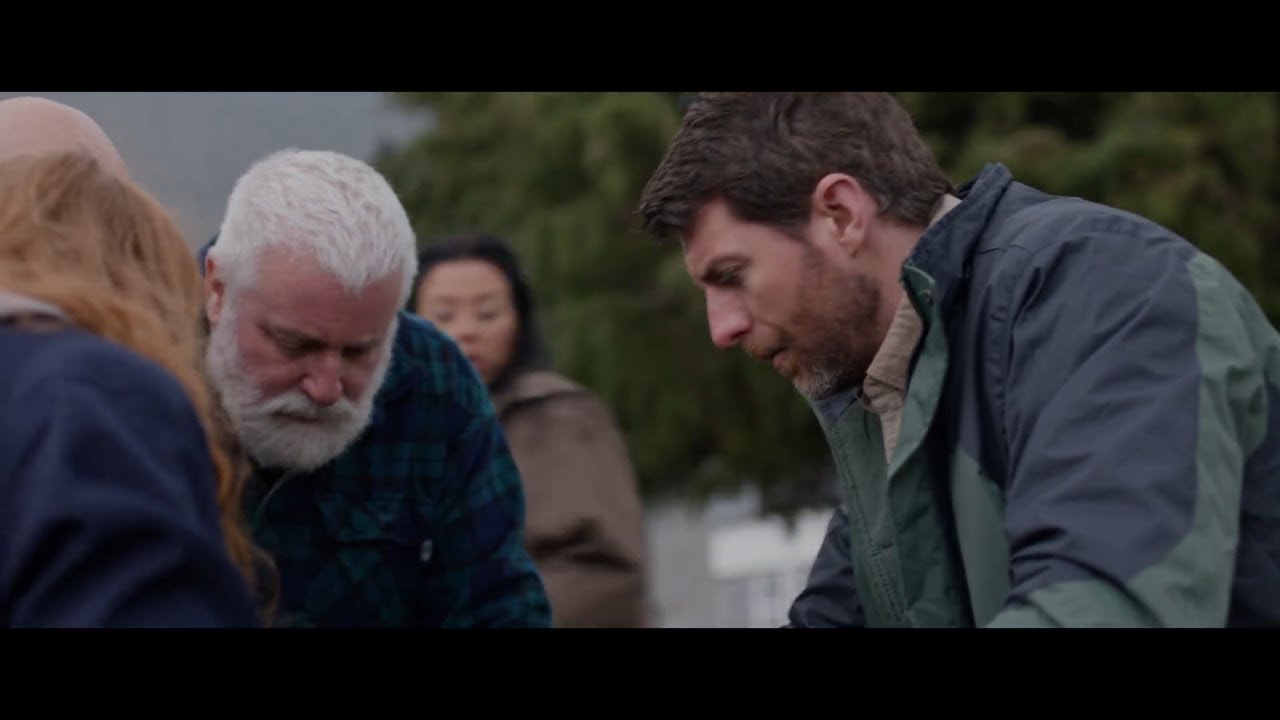 "I'm smaller than you, she won't be able to pull herself up!"