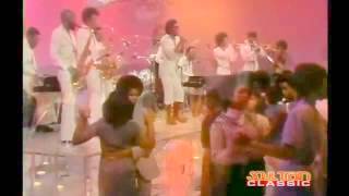 Soul Train 77&#39; Performance - Jeffrey Osbourne and L.T.D. - Love Ballad!
