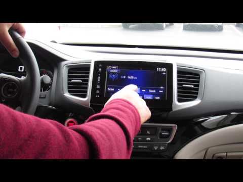 How-To Preset & Tune HD Radio Stations in a Honda