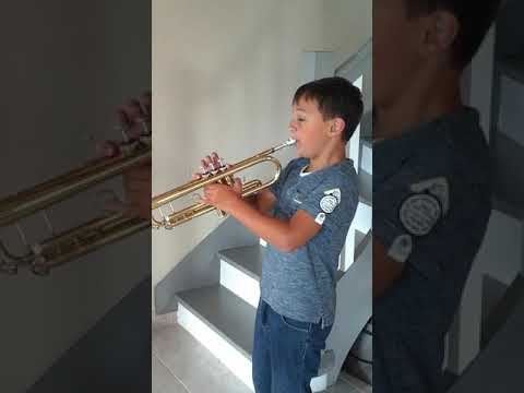 {Ecole de Musique Intercommunale} Raphaël nous présente son instrument : la trompette !