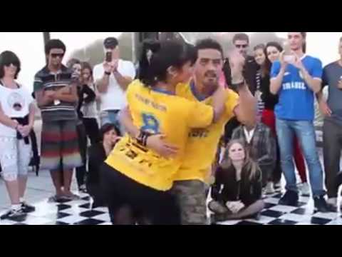 GATINHA ! DANÇANDO MARAVILHOSAMENTE AO SOM DE NEGO DO FORRÓ.