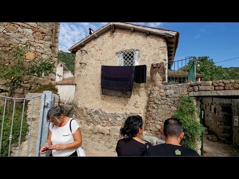 En plein di visitatori per Autunno in Barbagia nell'antico borgo di Lollove