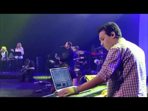 Justin Rizzo - Live and Breathe (Live at Onething 2014)