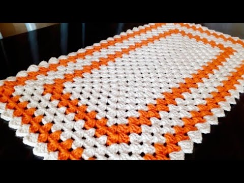 SIMPLE RECTANGULAR CROCHET RUG