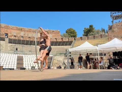 Bei jedem neuen Ort ist die Bühne anders! #zirkuslea #zirkus #show #event