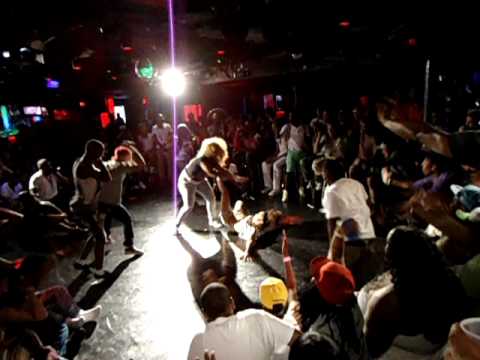 Hot Battle!!! Legendary Leiomy Miza Vs Feminine Destruction Vogue Nights Kelly Miza Bday Ball