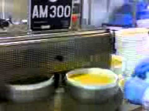 CHEESECAKE MACHINE -Pressing Cheesecake Biscuit crumb base.