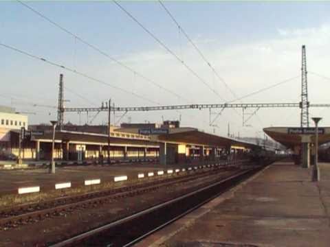 749 011 na čele R 1251 - Praha Smíchov  rozjezd - 5.3.2011.