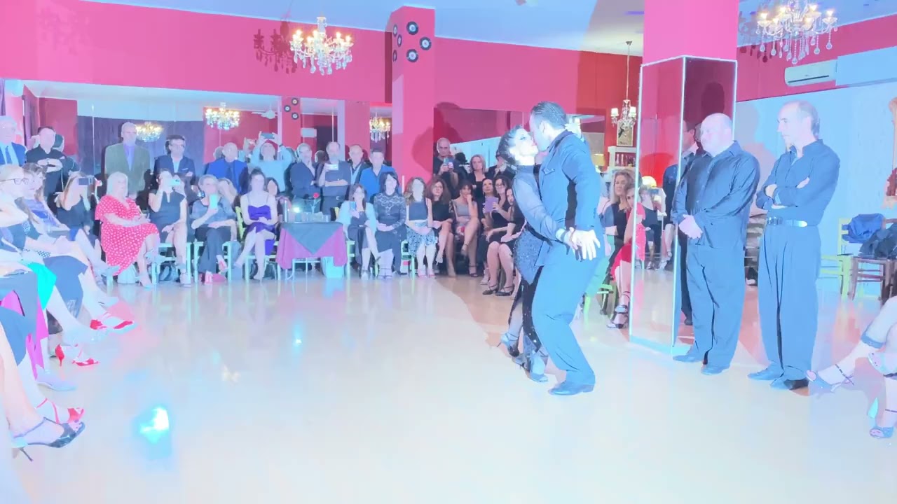 Video thumbnail for Barbara Ferreyra y Agustin Agnez-Tango "Torrente" Orq. Lucio Demare-Monopoli- Italia