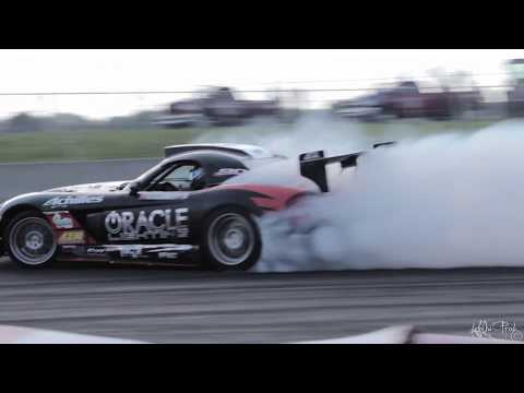 Dean Kearney leading Vaughn Gittin Jr - Formula Drift Canada Round 3 2015
