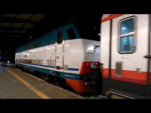 E444R 006 per FB 8817 Venezia Santa Lucia-Lecce, arrivo/partenza da Bari Centrale!