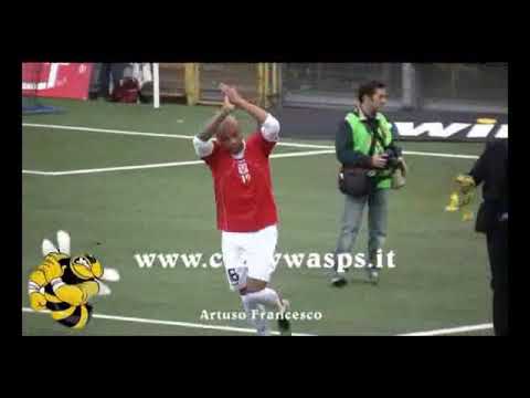 Anno 2011/12 V.Tifosi Juve Stabia - Vicenza 1 a 0 www.crazywasps.it