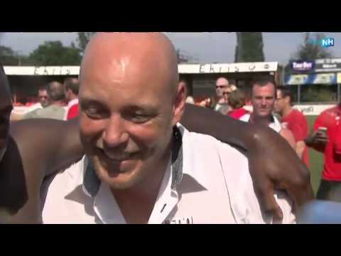 EDO-speler Henry Opoku en trainer Roy van der Mije