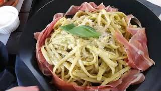 【ギリシャ】ジューシー過ぎるハンバーガー&パスタ食べてきました！