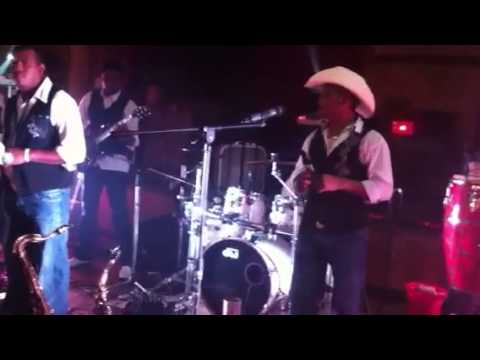 D'stino show popurri de Baladas en vivo!!