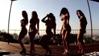 Snoop Dogg - Sitting By The Water