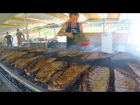 Tons of Ribs & Sausages Roasted at Italian Countryside Street Food Festival.