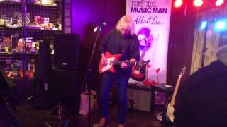 Albert lee at supatone, delay song