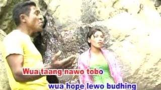 Download lagu Johan Lamakuma feat. Rensi Kumanireng - Arik Bulu IV  mp3