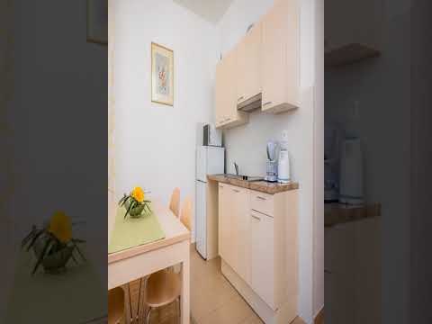 Apartments Stipe Plazibat - Milna - Croatia