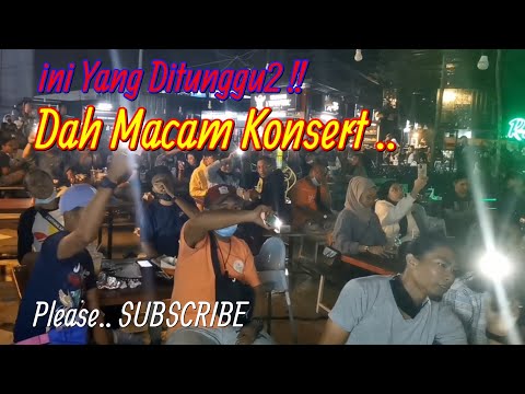 Lagu Yang Ditunggu Pengunjung, Meriah Sakan Dah Macam Konsert | Sang Hitam Band