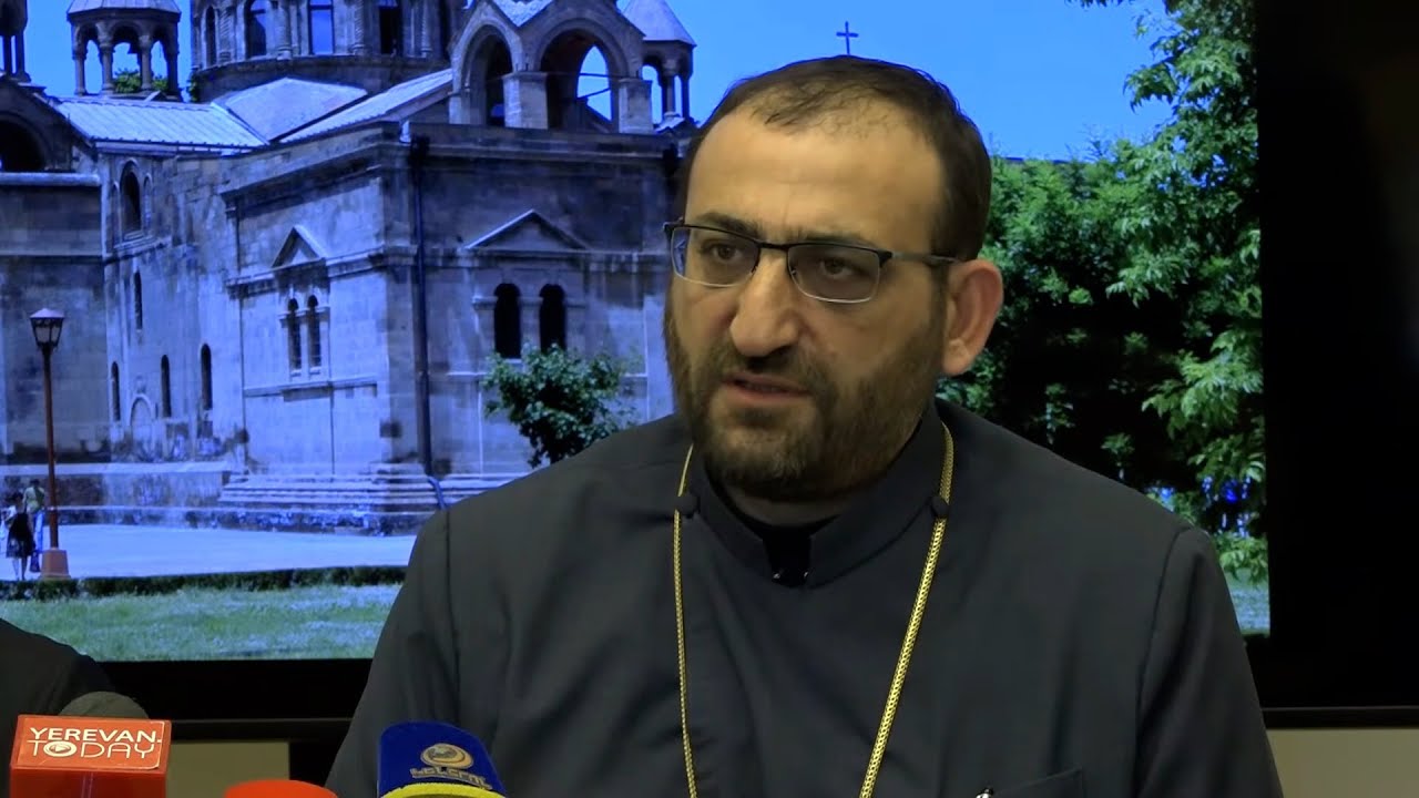 Դասագրքում եկեղեցու հիմնադիրը դարձել է Տրդատ թագավորը, մենք էլ «միամտորեն» կարծում էինք, թե Քրիստոսն է