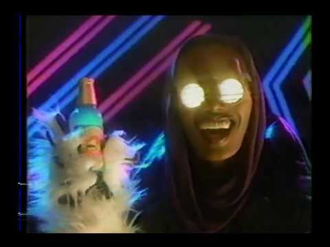 Grace Jones in a Sun Country Wine Coolers Commercial (1986)