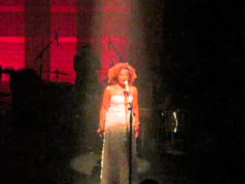 Virginia Rosa canta Clara Nunes