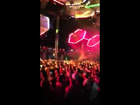 Carl Cox plays Zomba on UMF 2012