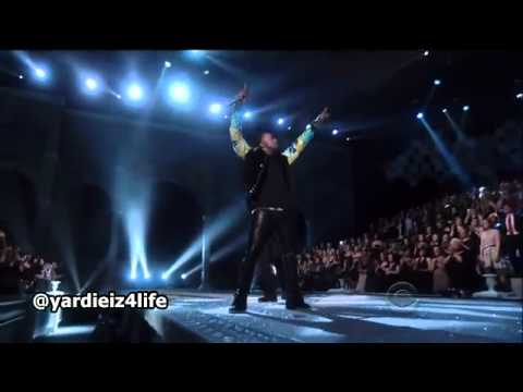 Jay-z _ Kanye West - Niggas in Paris (2011 Victoria_s Secret.flv