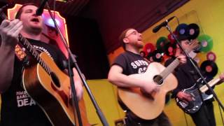 The Menzingers - Midwestern States (full band acoustic)