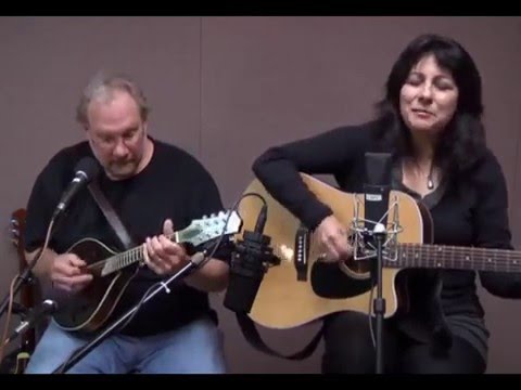 TISH HINOJOSA - Our Little Planet (2011) Live - Spanish & English!