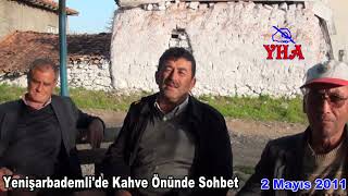 Yenişarbademli'de Kahve Önünde Sohbet