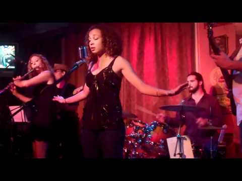 Mary-eL & The Cohorts feat. Kim Gravatt - One Way Love