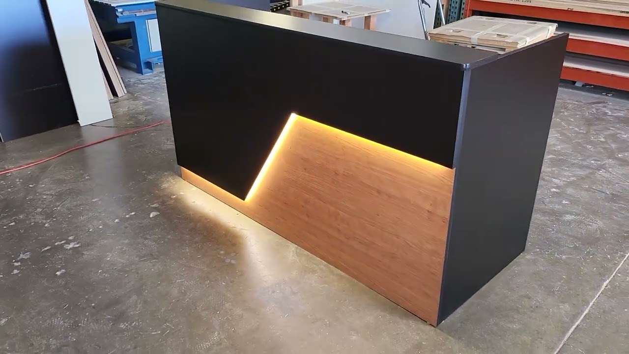 MIAMI RECEPTION DESK