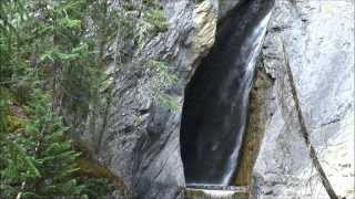 preview picture of video 'Hamilton Falls, Yoho National Park, Field, BC, Canada'