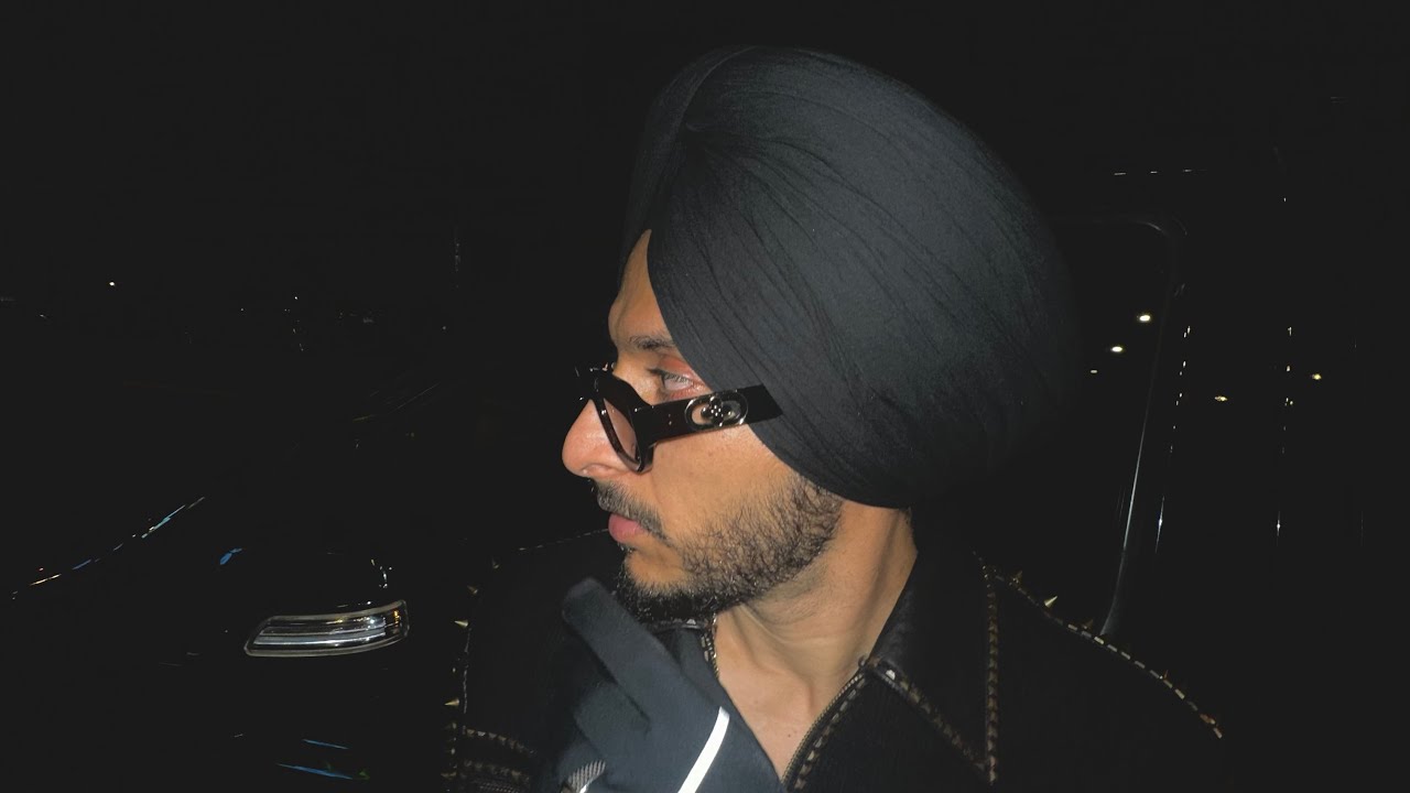 Khush Haan Badi Lyrics | Navjeet