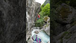 Video thumbnail de Angle Mort. Vipava Valley