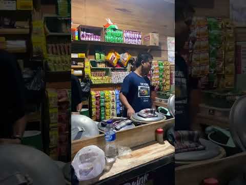 Siapa yang nggak suka hangout sambil ngemil di warmindo? Cocok banget buat ngumpul bareng teman sambil menikmati hidanga...