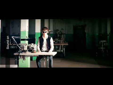 Kevin Spacey blinded by the balls