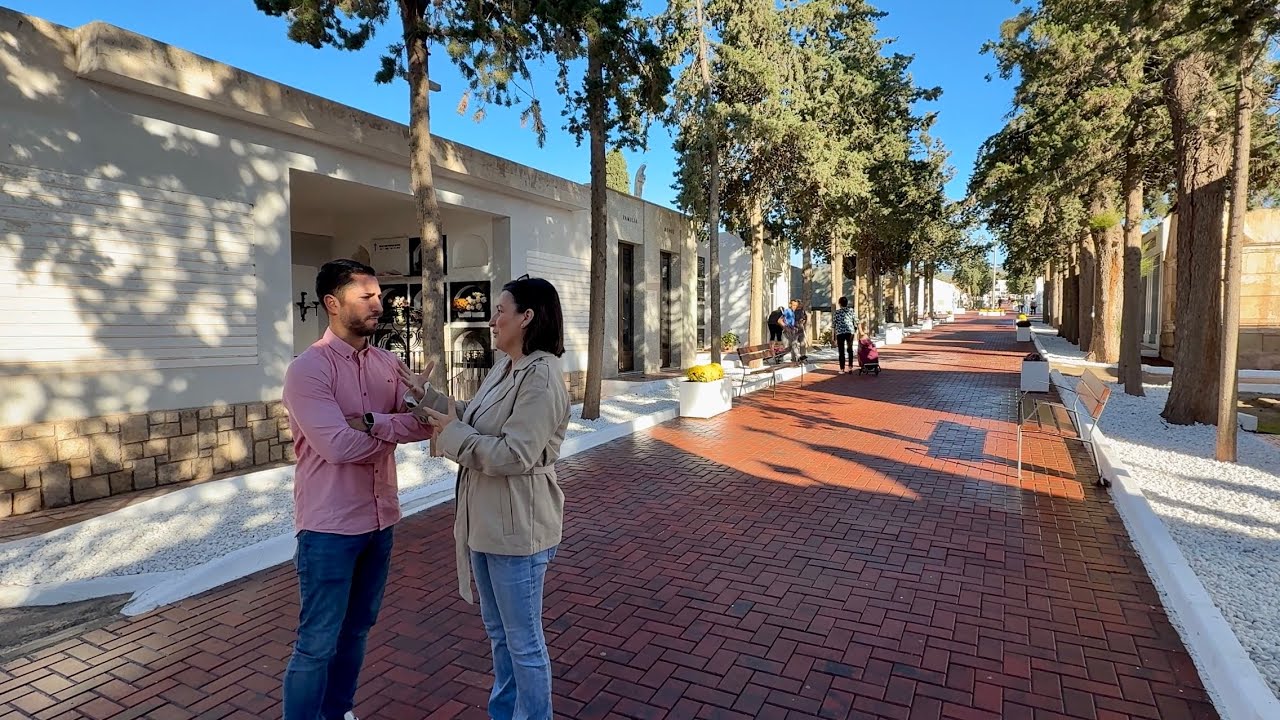 El cementerio municipal de Águilas se engalana para el Día de Todos los Santos