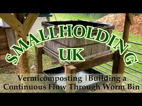 Vermicomposting | Building a Continuous Flow Worm Bin