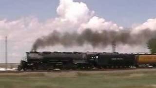 preview picture of video 'Union Pacific # 3985 westbound HighBall to Wyoming'