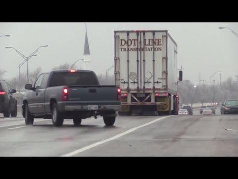 Vehicles spin out on icy Oklahoma City roads