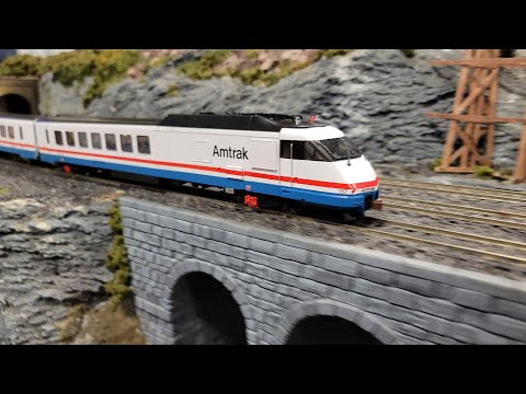 My Review of the Rapido Ho Scale Amtrak RTL1 Turboliner